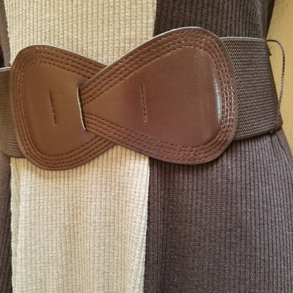 Robbie Bee Two Tone Midi Dress - Picture 5 of 7